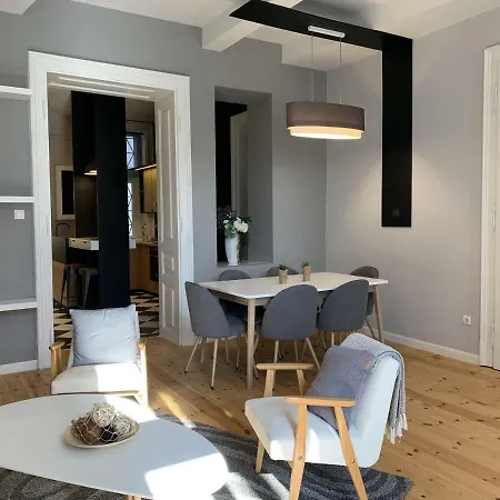 Cozy & Private Centrally Located In Homestay