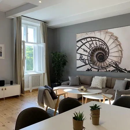 Homestay Cozy & Private Centrally Located In *